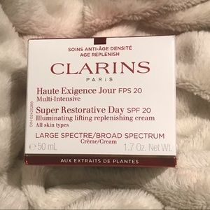 Clarins Super Restorative Day Cream